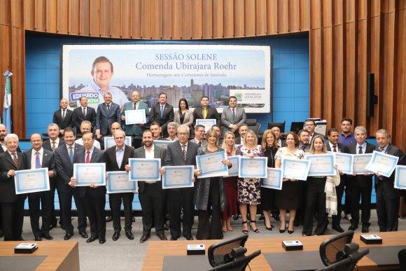 Em uma noite de reconhecimento e satisfação, Eduardo Rocha homenageia Corretores de Imóveis