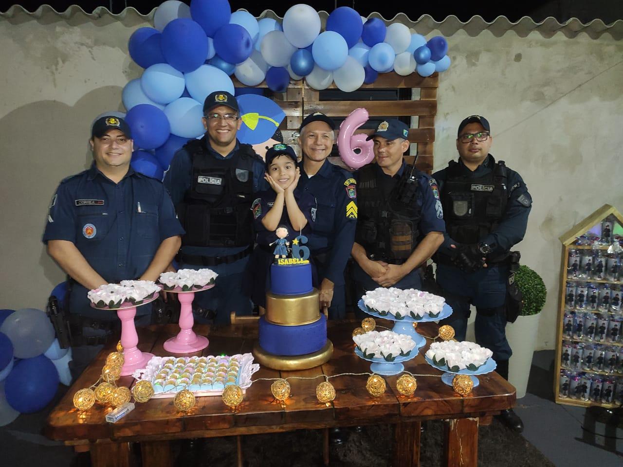 Polícia Militar participa de aniversário de menina fã da PM em Três Lagoas