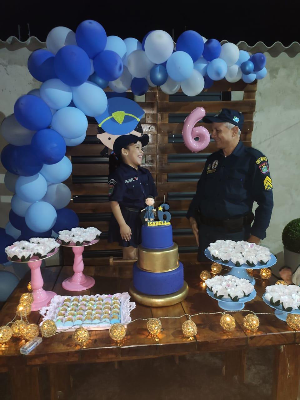 Polícia Militar participa de aniversário de menina fã da PM em Três Lagoas